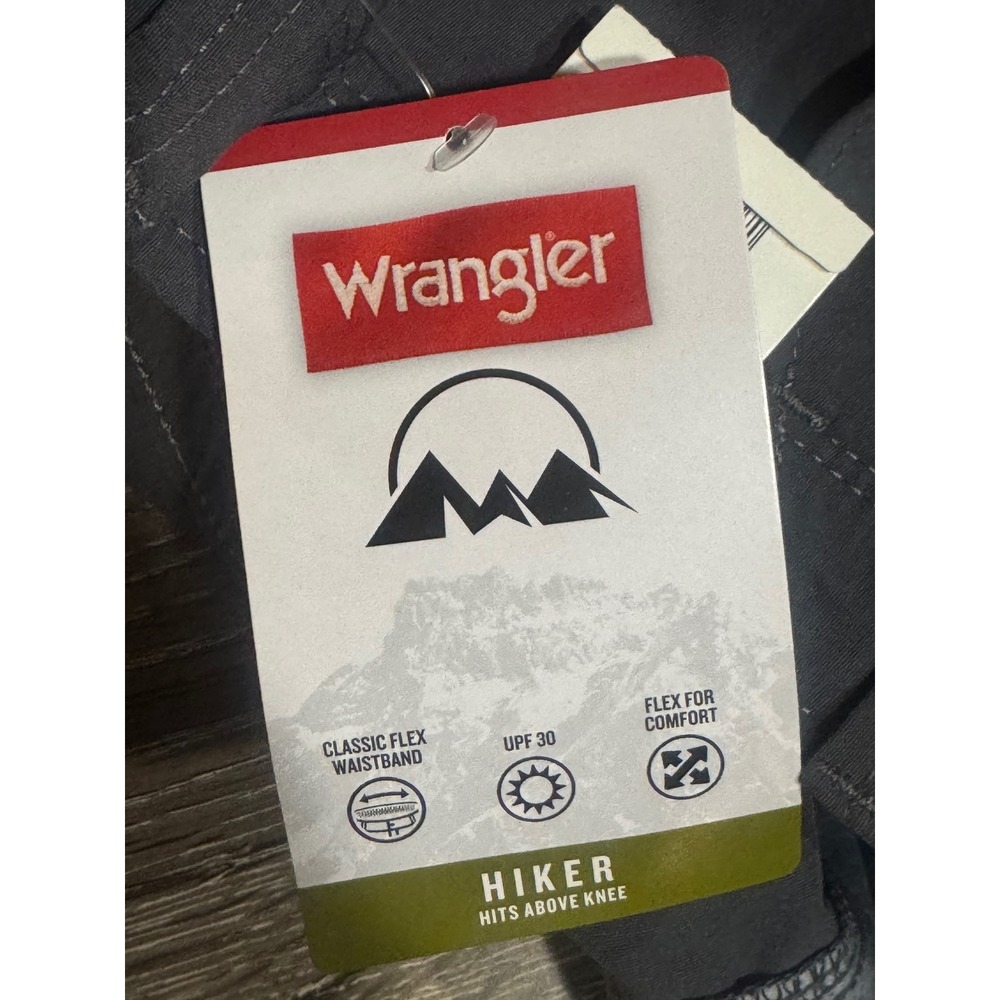 Wrangler Mens Hiker Shorts Gray Flex Waist UPF 30 Stretch Cargo NW972GR Size 48 - Picture 2 of 9
